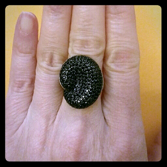 Jewelry - BLACK SPINEL RING